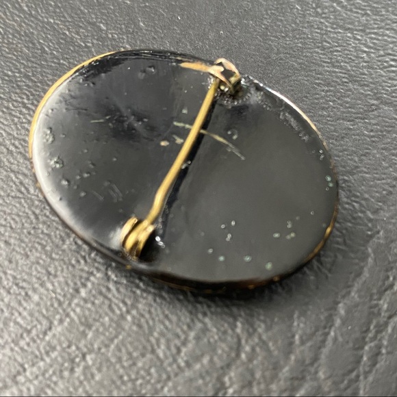 Vintage Mourning Brooch - Picture 4 of 11
